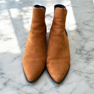 ❤️🎀 EUC Aldo Tan Suede Ankle Booties